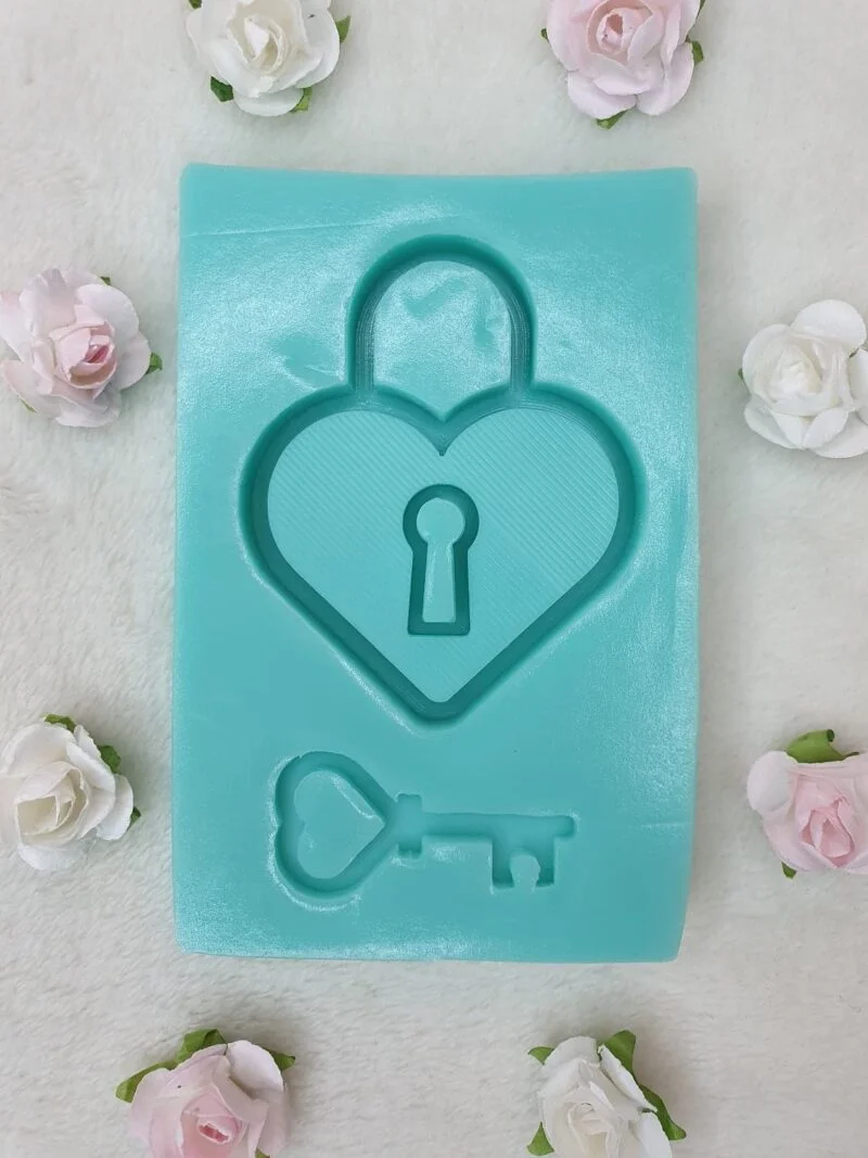moule silicone pour résine cadenas coeur shaker