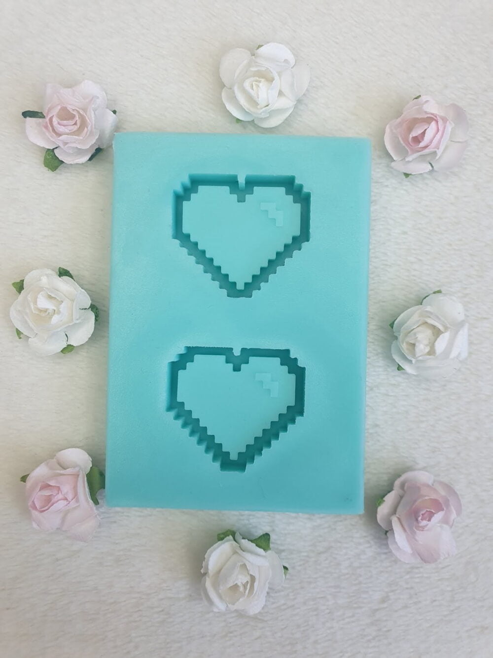 silicone mold tiny pixel heart shaker for resin
