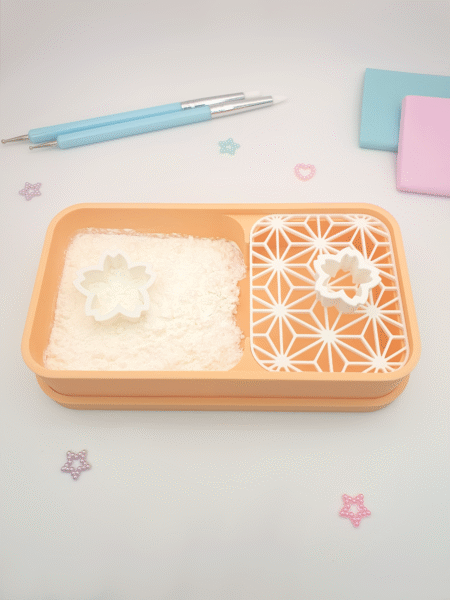 Boite fécule de mais / maizena pour les emporte-pièces pâte polymère