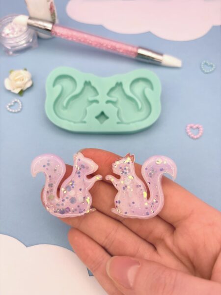 Moule en silicone boucles d'oreilles écureuils pour résine époxy.