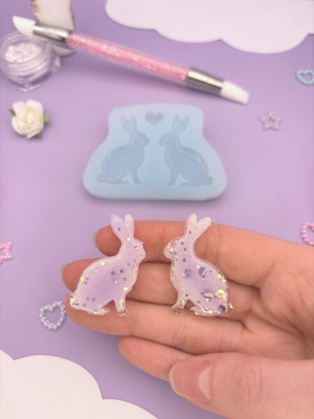 Moule en silicone boucles d'oreilles lapins pour résine époxy.