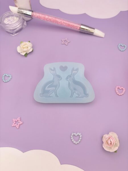 Moule en silicone boucles d'oreilles lapins pour résine époxy.