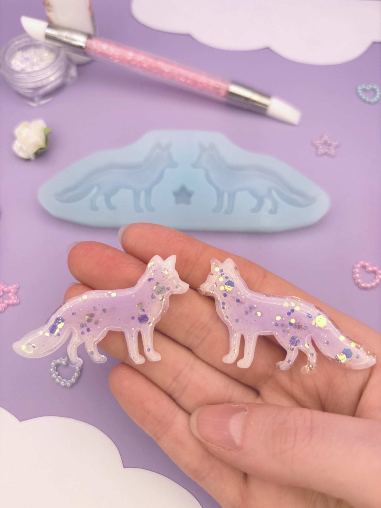 Moule en silicone boucles d'oreilles renards pour résine époxy.