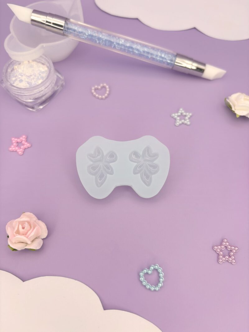 Moule en silicone boucles d'oreilles pour résine époxy. Pampille pour créole interchangeable