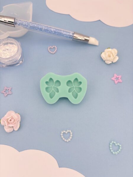 Moule en silicone boucles d'oreilles pour résine époxy. Pampille pour créole interchangeable