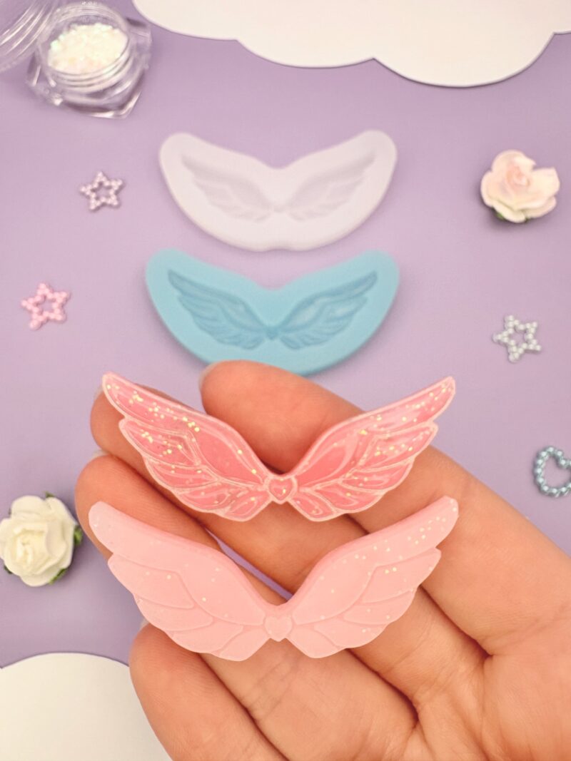 Moule en silicone coeur ailés pour résine époxy.