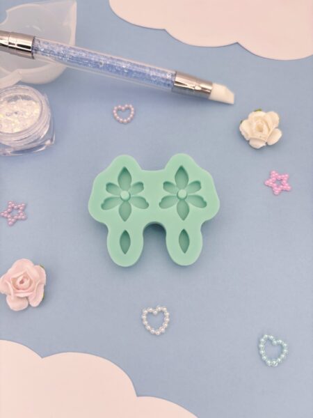 Moule en silicone boucles d'oreilles fleurs pour résine époxy. Pampille pour créole interchangeable